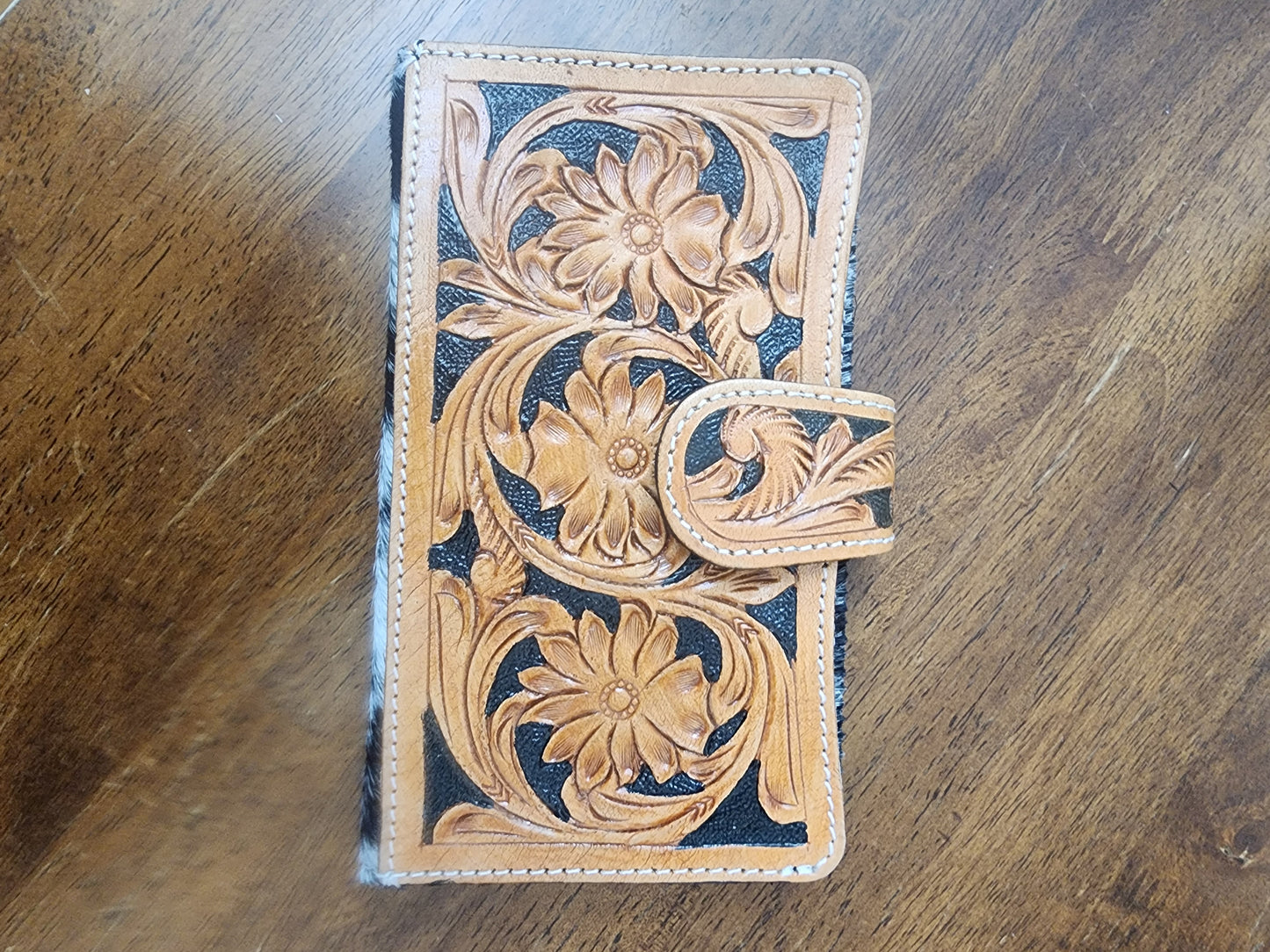 Tooled Leather Cowhide Womens Western Wallet